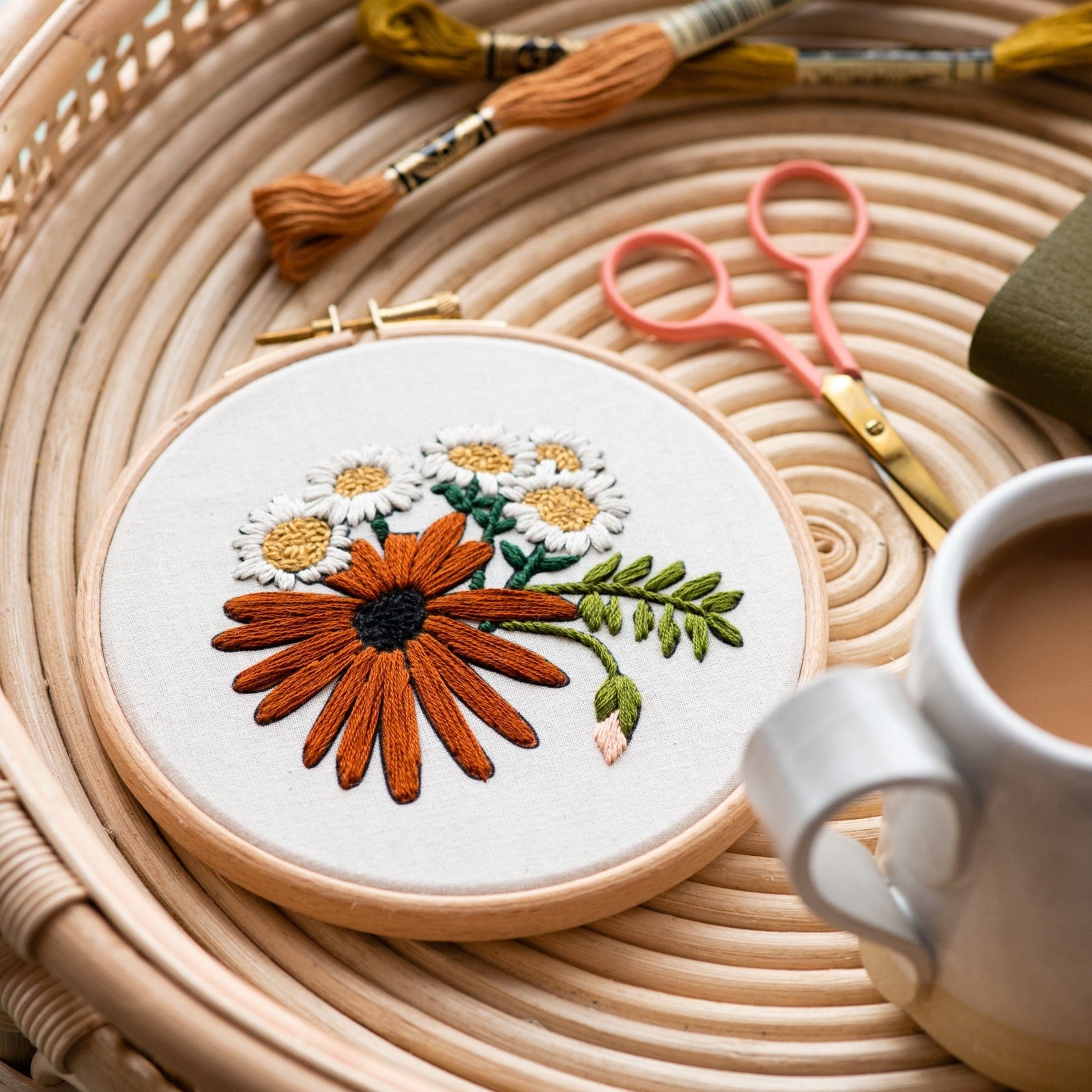 Stitch Happy Embroidery Kit - Retro Daisies
