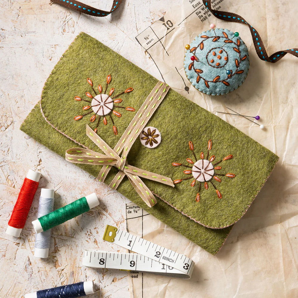 Corinne Lapierre Felt Craft Kit - Sewing Roll