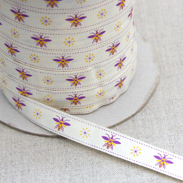 Yeon Lee's Zoo Bee Ribbon